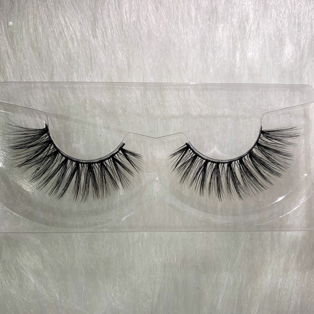 Tee- Mink Lashes
